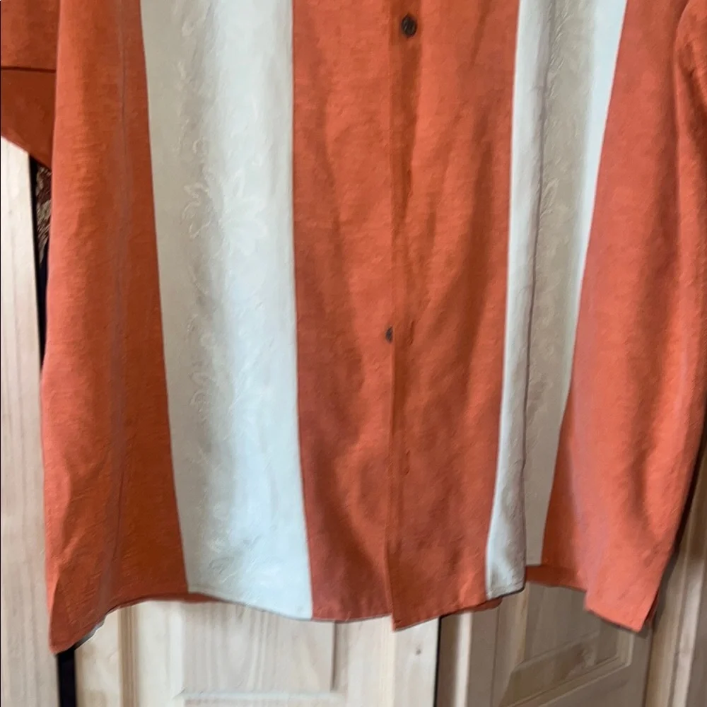 Jos. A. Bank 100% silk Casual Button Down Shirt XL - Picture 5 of 6